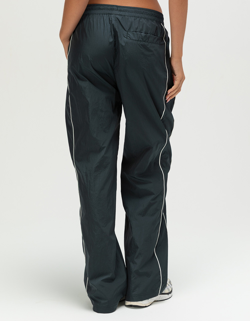 NIKE Sportswear Woven Windrunner Womens Open Hem Pants image number 3