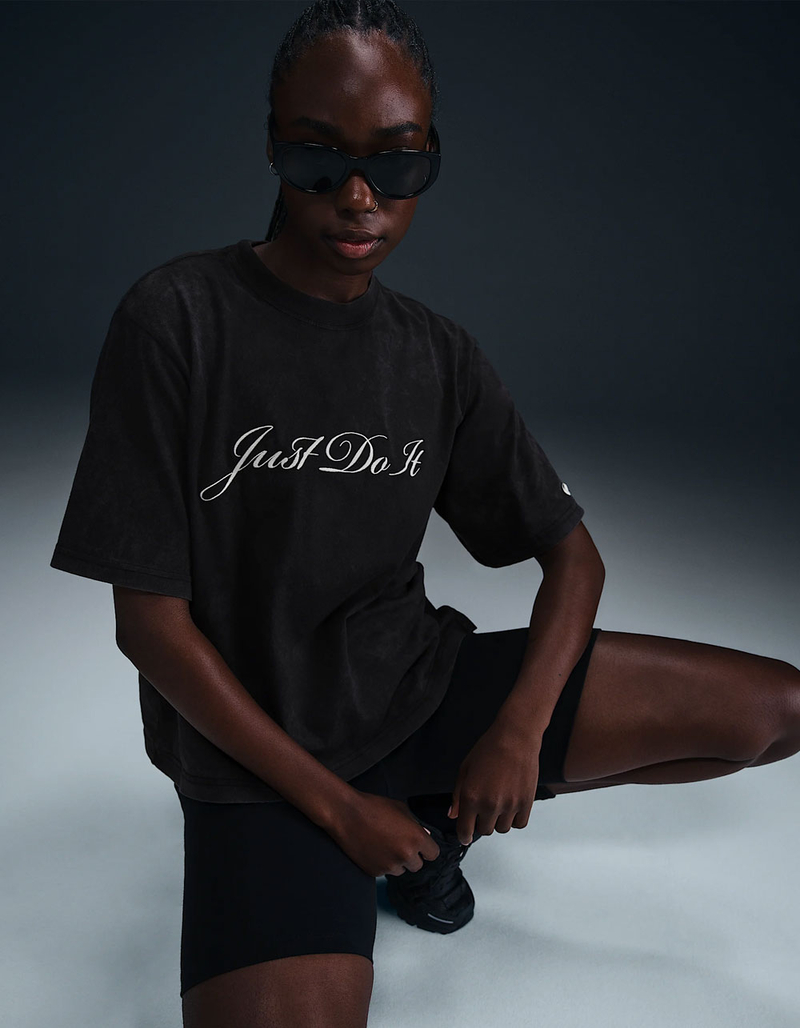 NIKE Sportswear Womens Boxy Tee image number 2