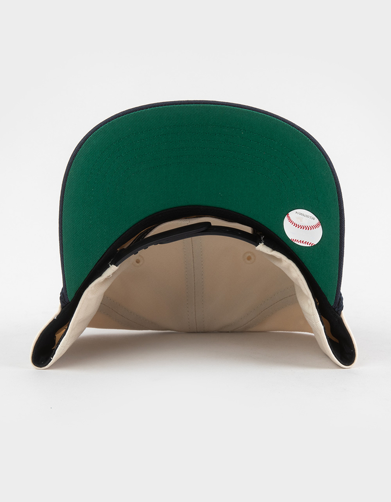 47 BRAND New York Yankees Crosstown Script Two Tone '47 Hitch Snapback Hat image number 4