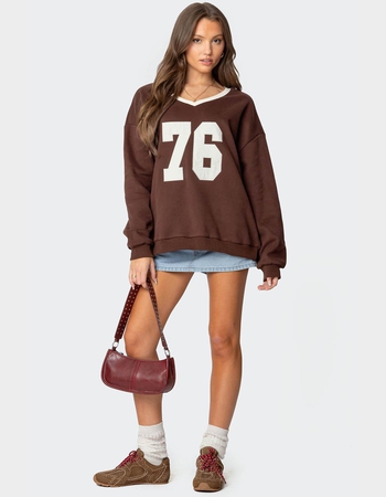 EDIKTED 76 Oversized V-Neck Sweater Alternative Image