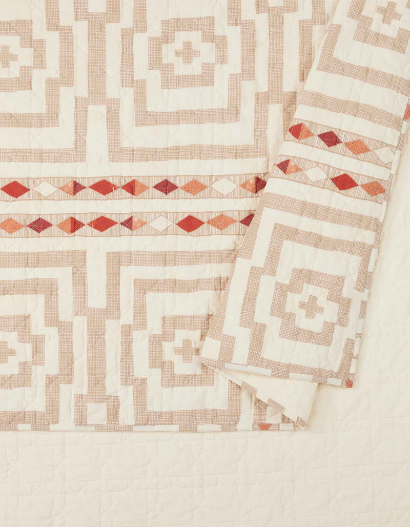 JUNGALOW BY JUSTINA BLAKENEY Hypnotic Full/Queen Quilt Set image number 3