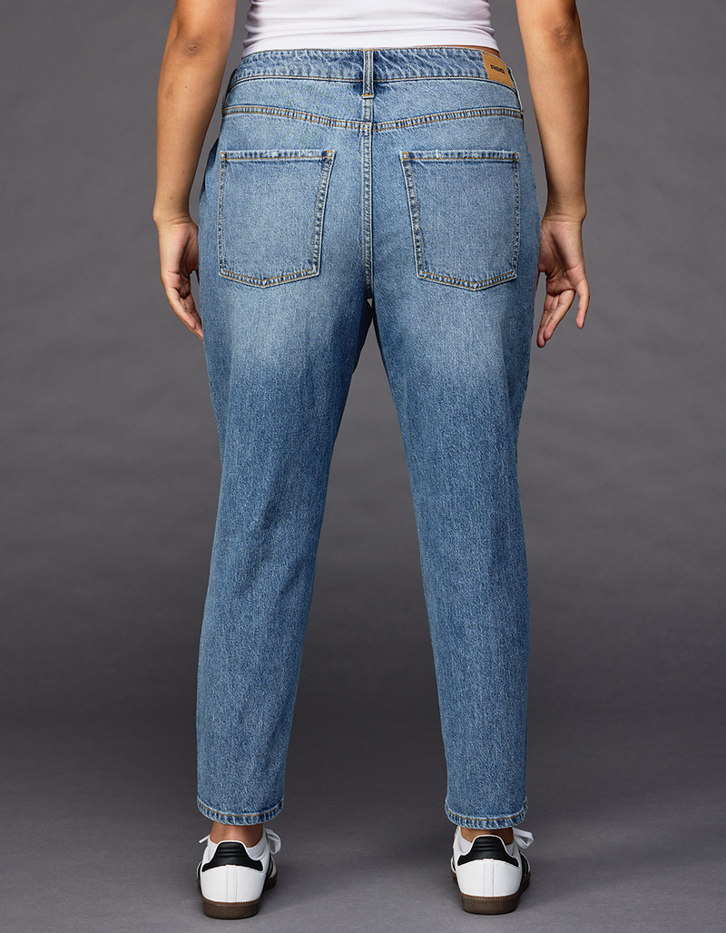 RSQ Womens Mid Rise Straight Ankle Jeans image number 7
