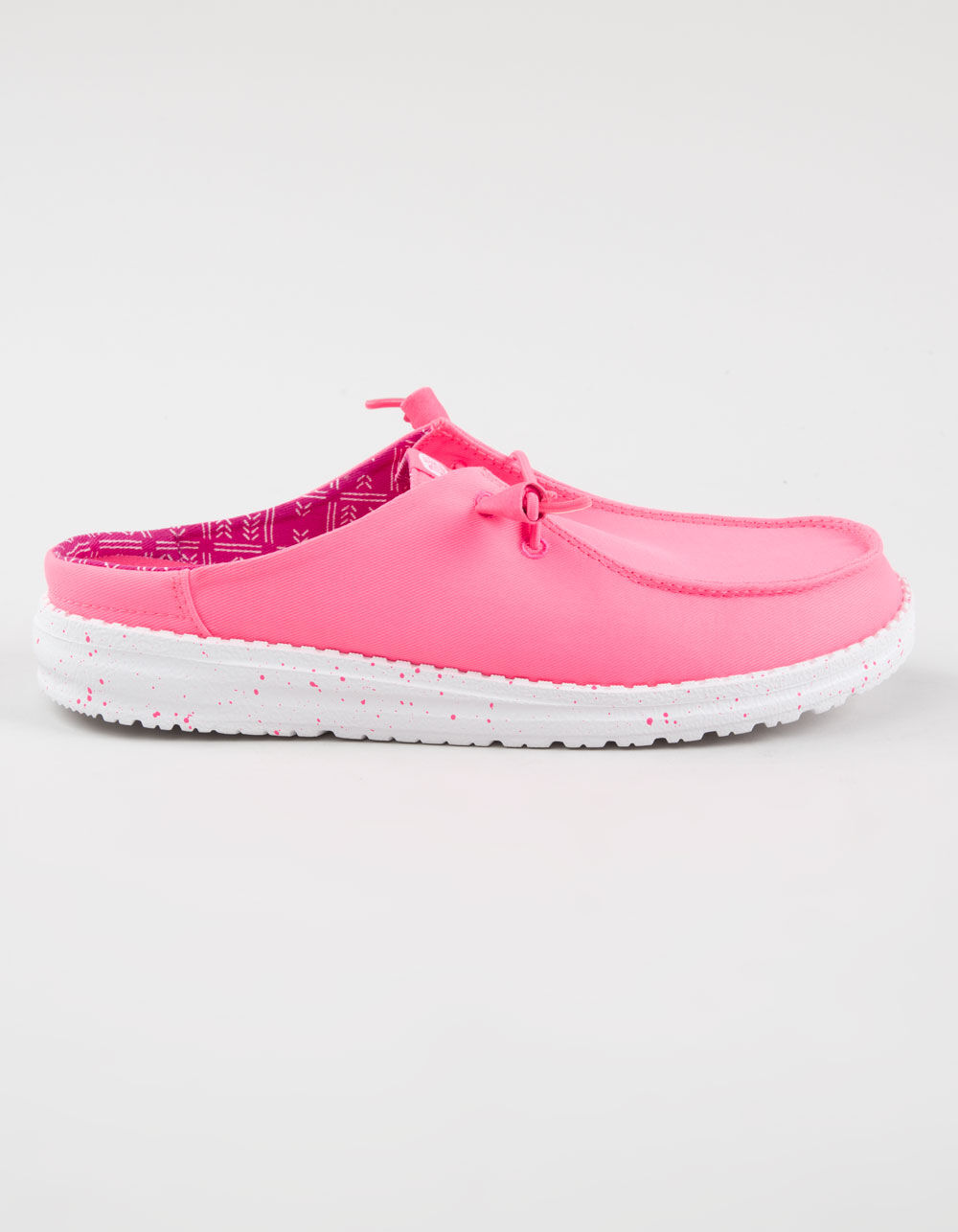 ともちゃんです₊⁎⁺˳✧༚ HEY DUDE Wendy Womens Slip On Shoes - NEON HOT PINK | Tillys