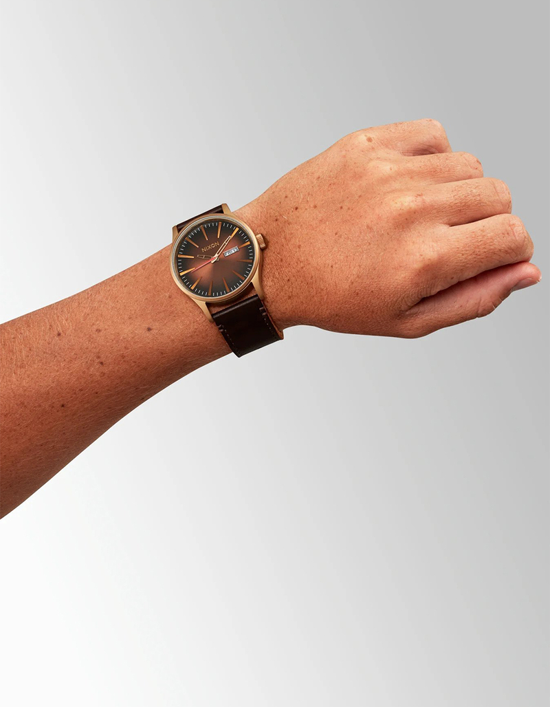 NIXON Sentry Leather Watch image number 5