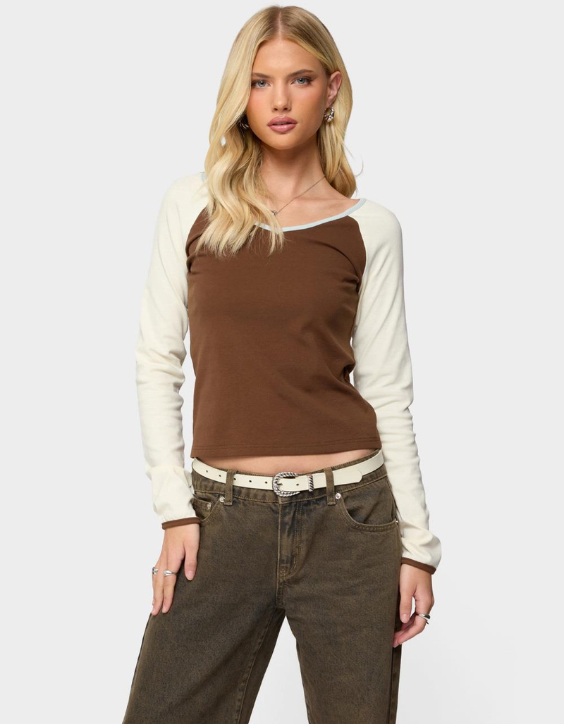 EDIKTED Ronie Contrast Raglan Top image number 0