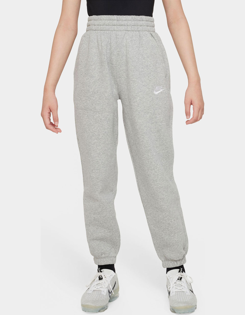 NIKE Sportswear Club Girls Oversized Fleece Joggers image number 5