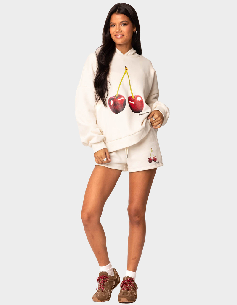 EDIKTED Mon Cheri Shorts image number 2