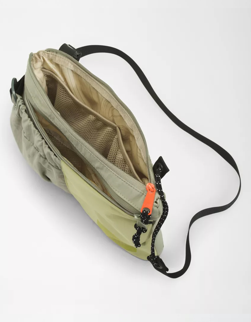 THE NORTH FACE Mountain Crossbody Bag image number 3