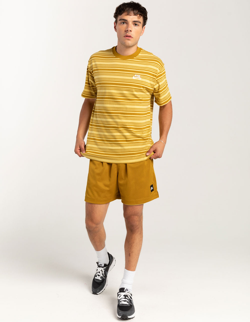 NIKE SB Max90 Skate Mens Tee image number 3