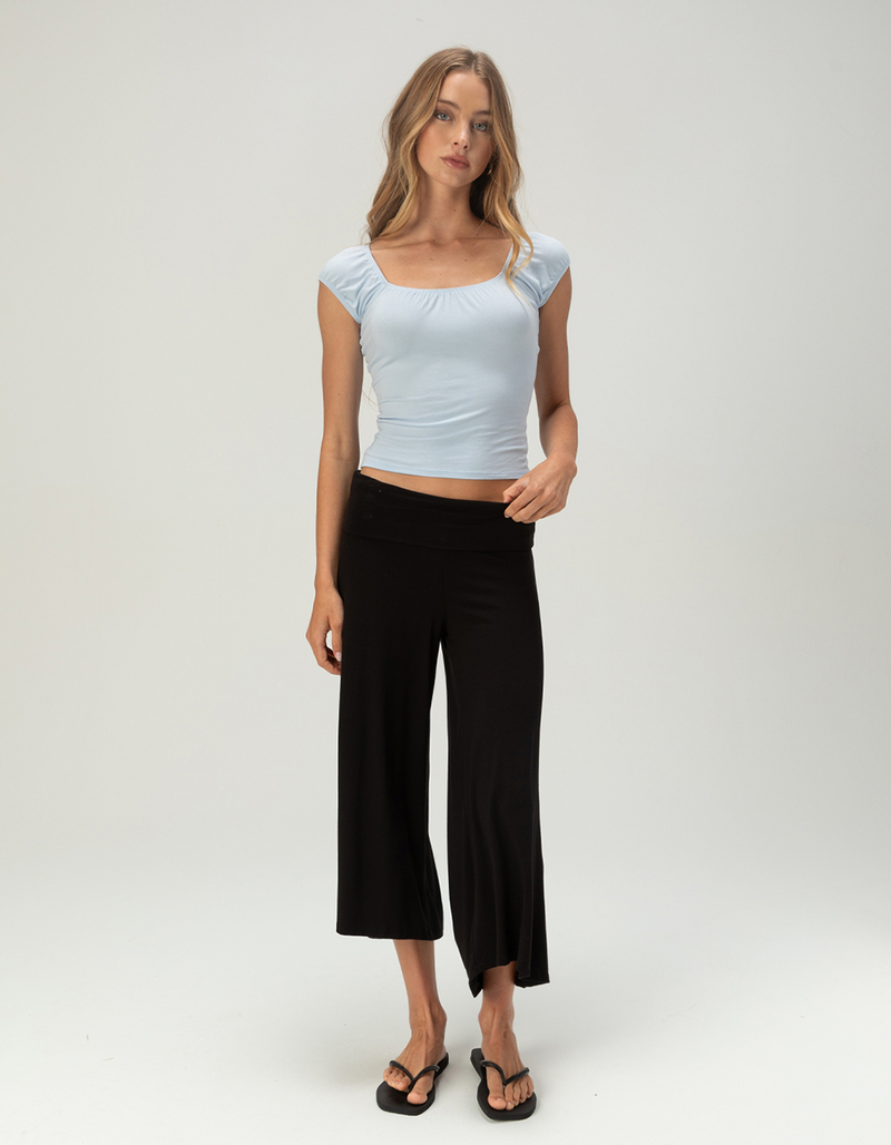 HEART & HIPS Womens Bubble Cap Sleeve Top image number 1