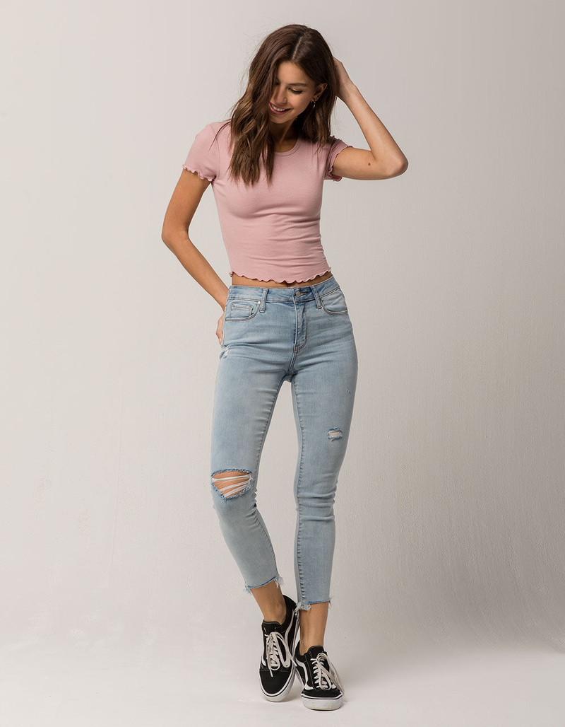 BOZZOLO Ribbed Lettuce Edge Pink Womens Crop Tee image number 3