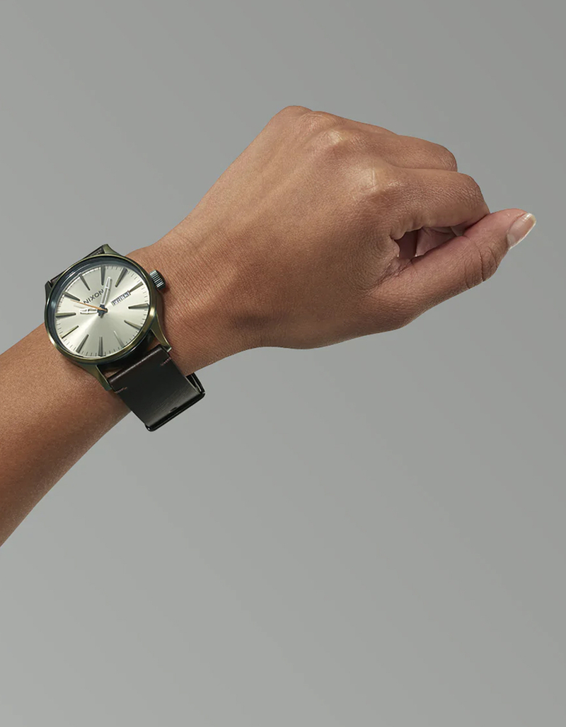 NIXON Sentry Leather Watch image number 3