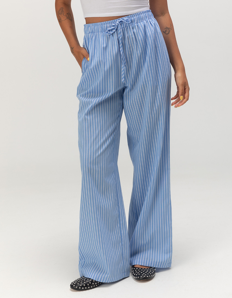 FULL TILT Womens Poplin Boxer Pants image number 1