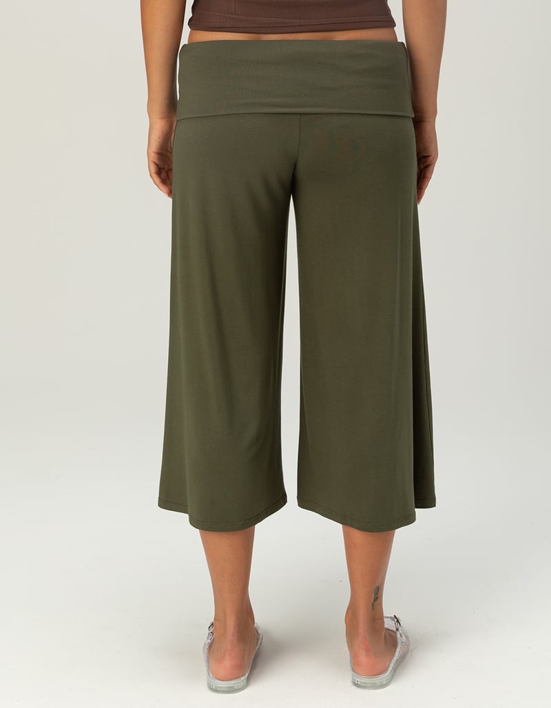 FULL TILT Womens Low Rise Gaucho Pants image number 3