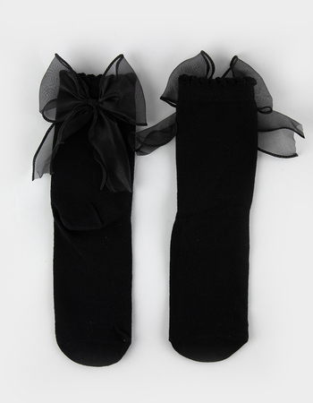 MEMOI Flowing Ribbon Back Scalloped Edge Womens Crew Socks Primary Image