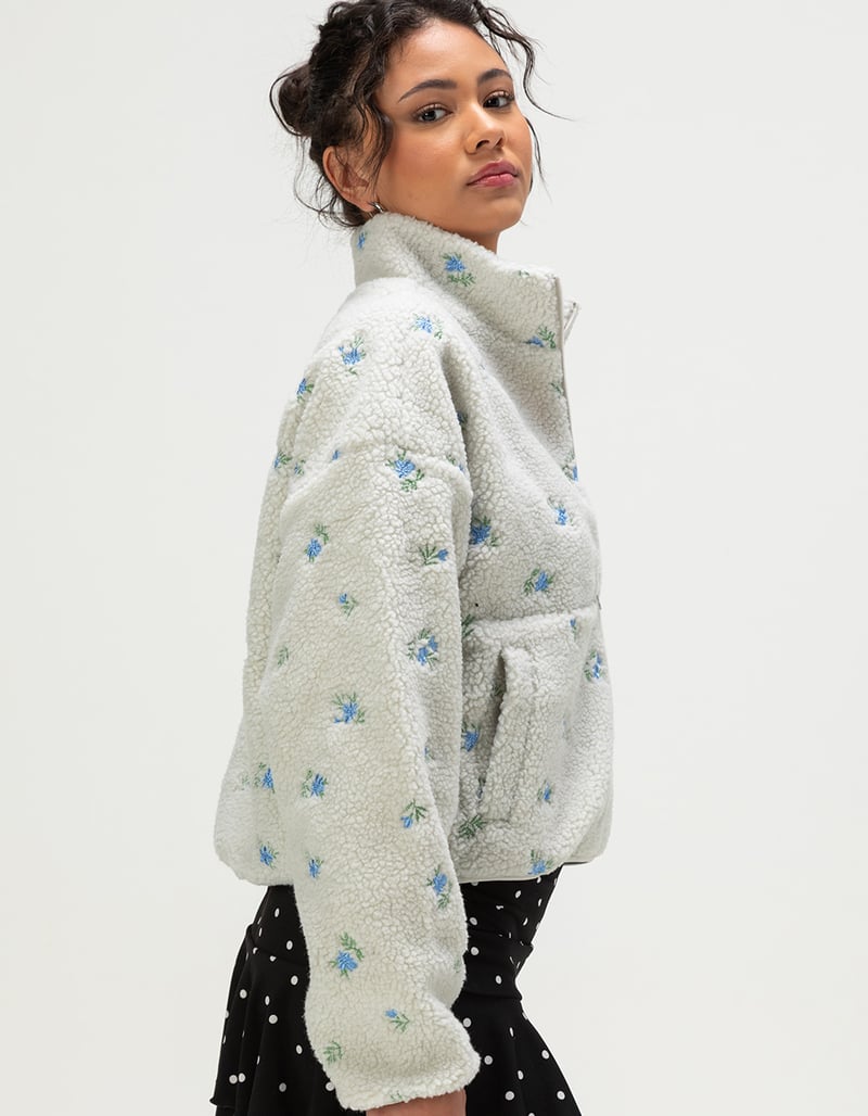 HAPPY CAMP3R Elle Womens Half Zip Pullover image number 2