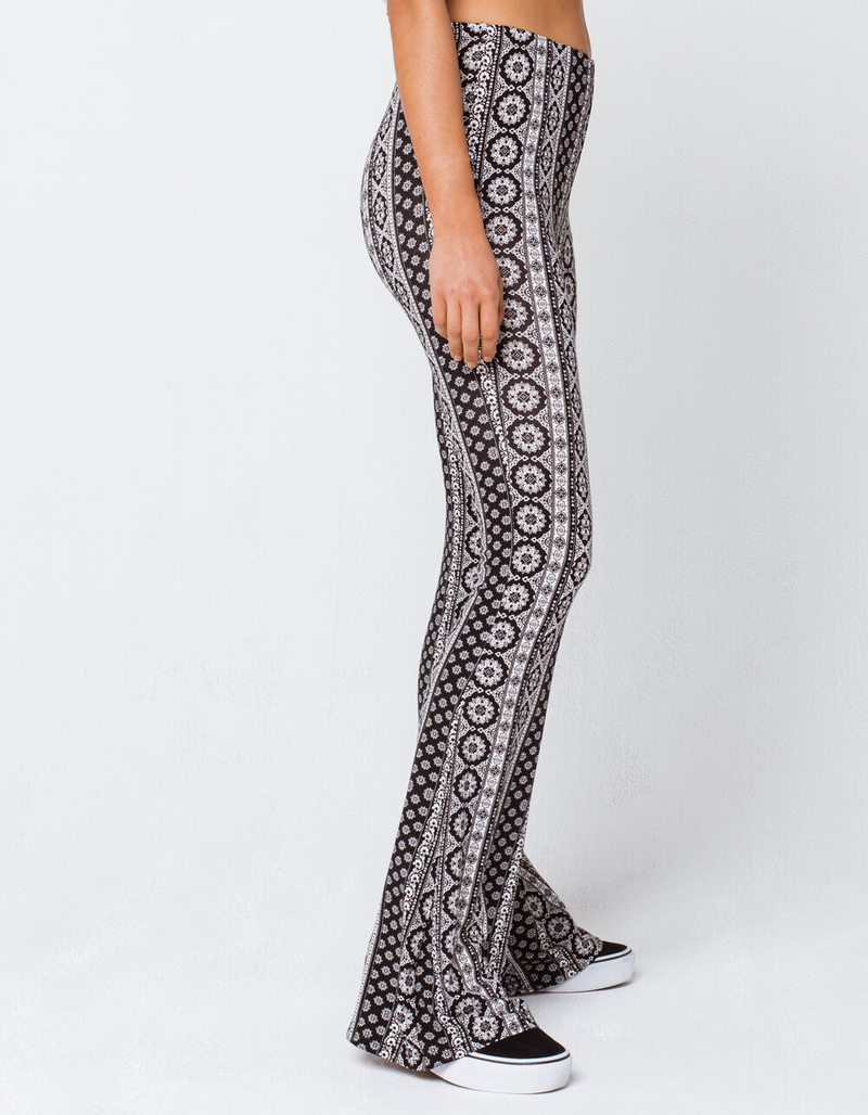 SKY AND SPARROW Medallion Womens Flare Pants image number 2