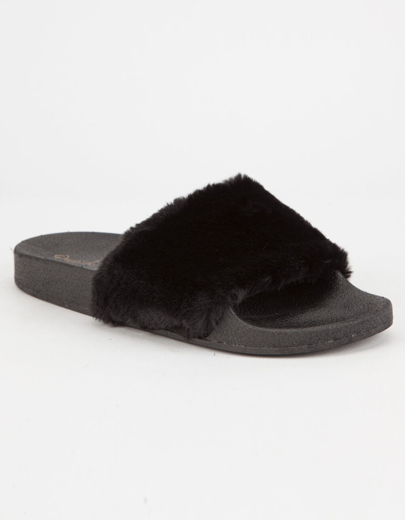 QUPID Faux Fur Black Womens Sandals image number 0