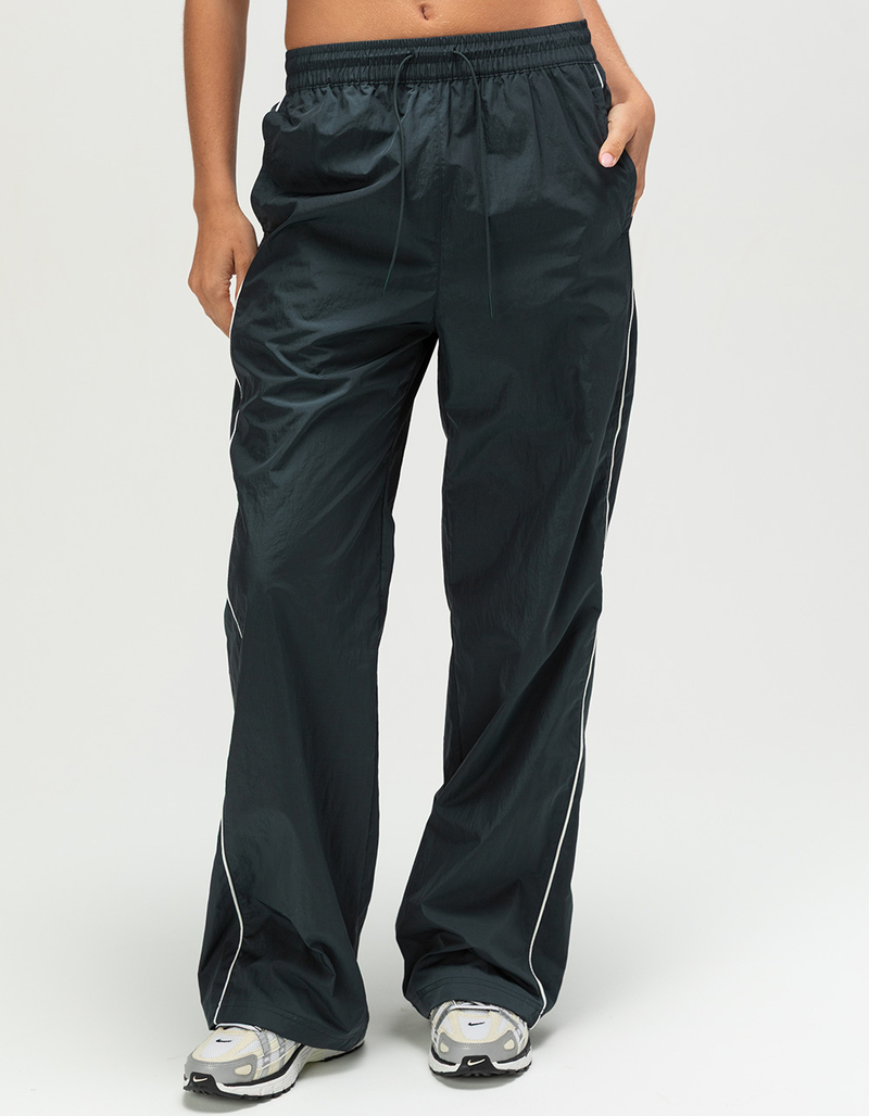 NIKE Sportswear Woven Windrunner Womens Open Hem Pants image number 2