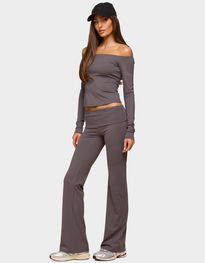 EDIKTED Tezia Off Shoulder Long Sleeve Top image number 3