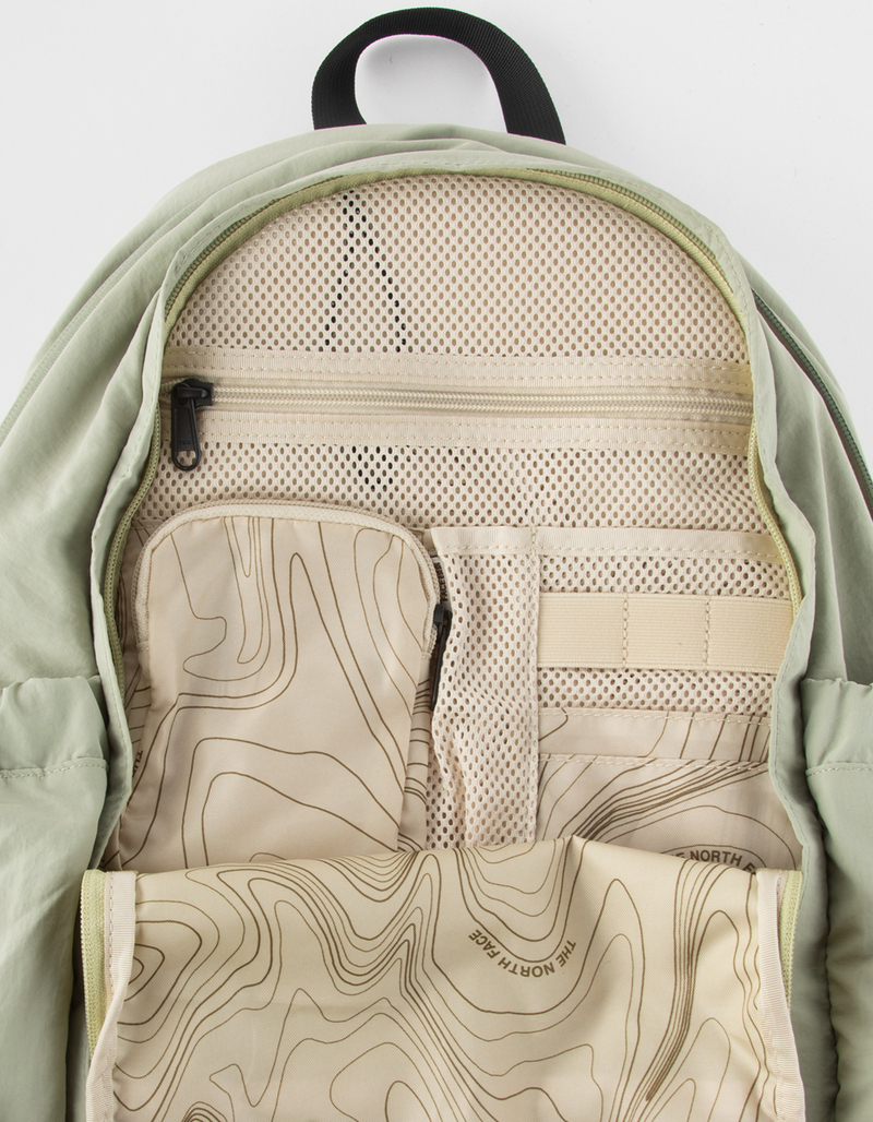 THE NORTH FACE Mountain Daypack Backpack image number 4