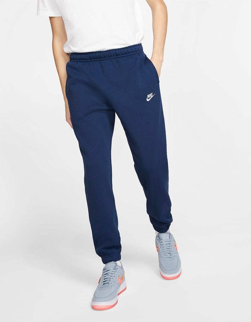 NIKE Sportswear Club Mens Sweatpants image number 2