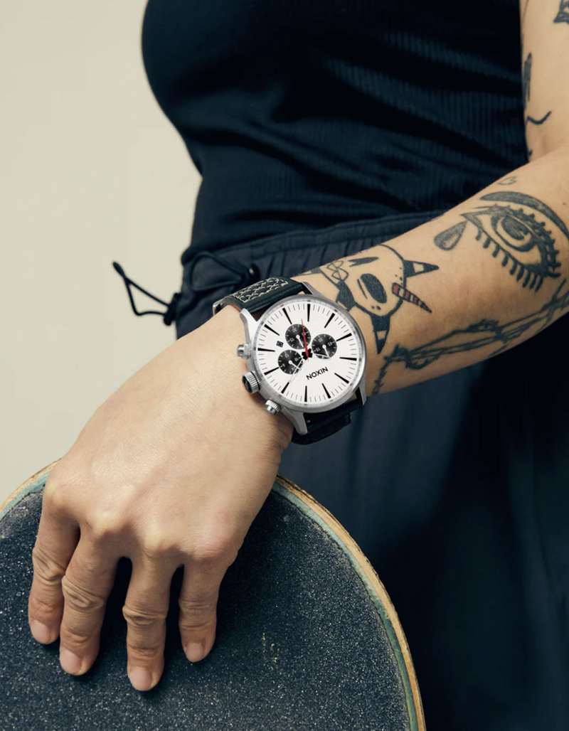 NIXON Sentry Chrono Leather Watch image number 8
