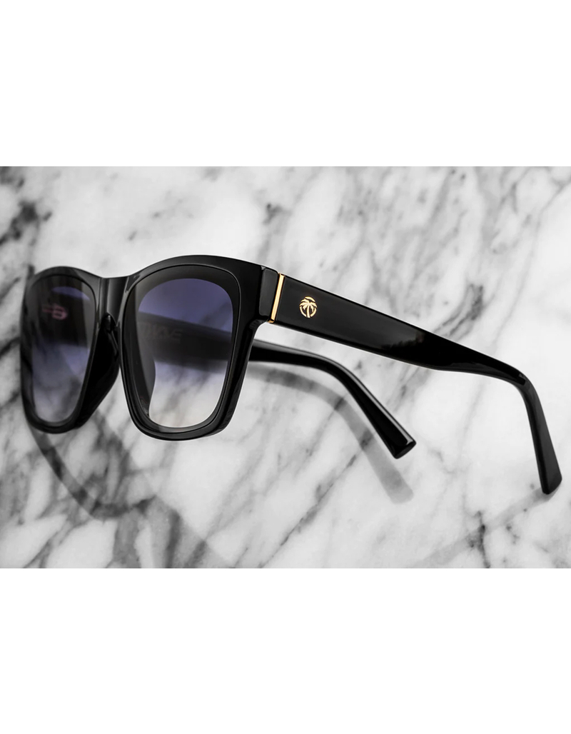 HEAT WAVE VISUAL Marylin Sunglasses image number 1