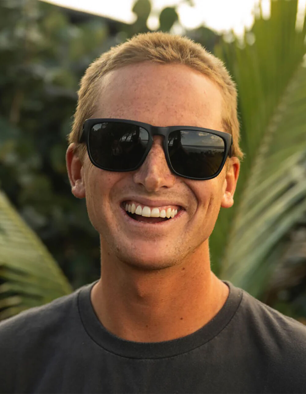 The Eye ブラックメタル　BLACKL Maui Jim Dragons Teeth Lele Kawa MJ 811 11D Grey Stripe Frame