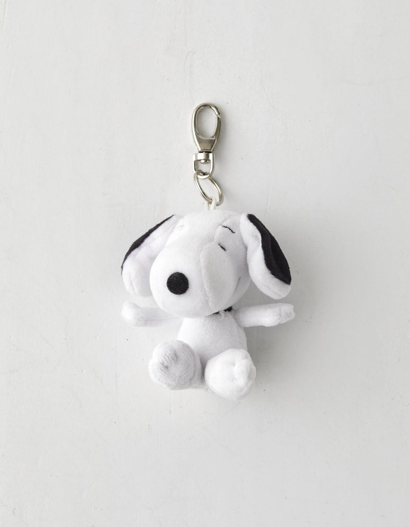 SMOKO Snoopy Plush Keychain image number 0