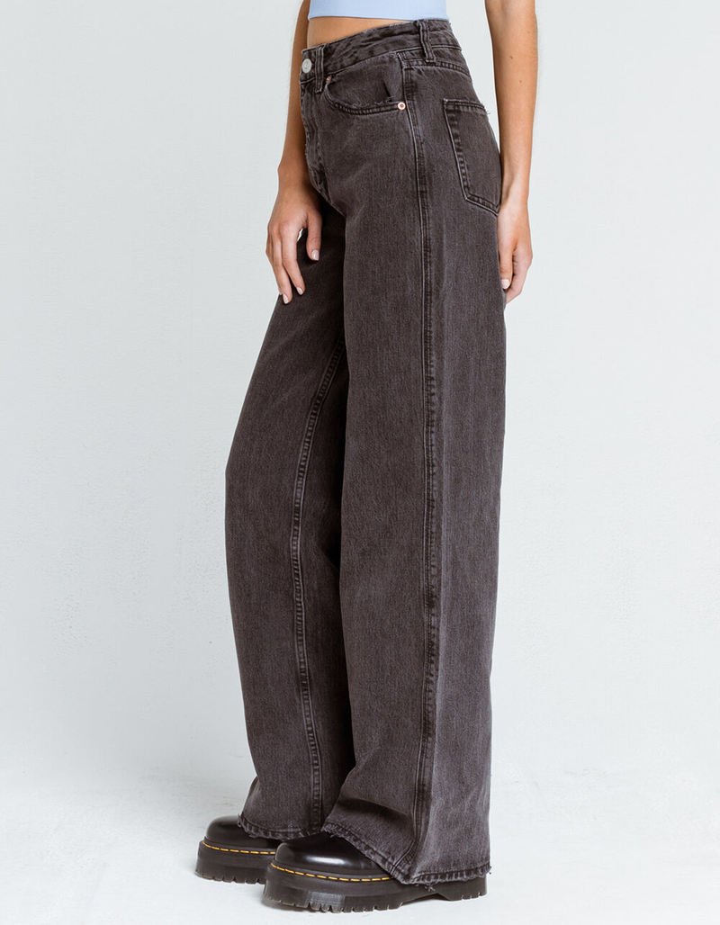 BDG Urban Outfitters Womens Puddle Jeans image number 2