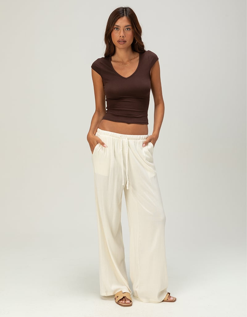 TILLYS Womens V-Neck Cap Sleeve Top image number 1