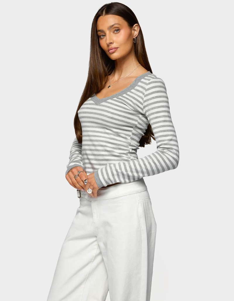 EDIKTED Kimi Striped Long Sleeve V-Neck Top image number 1