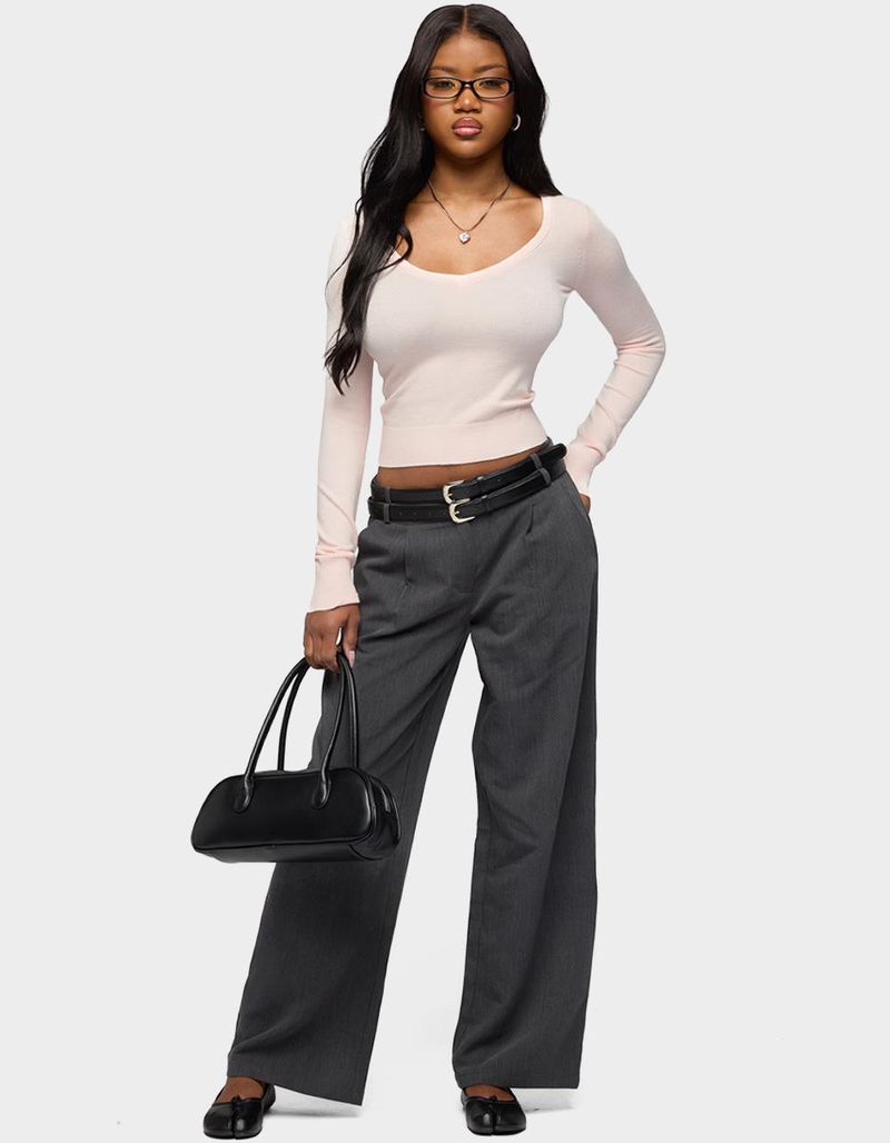 EDIKTED Mercedes Knitted V-Neck Top image number 4