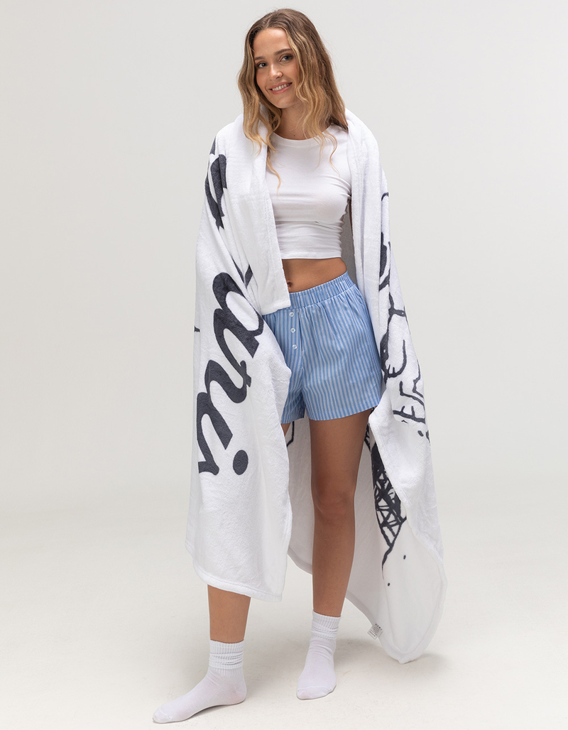 RSQ x Peanuts Paris Plush Blanket image number 2