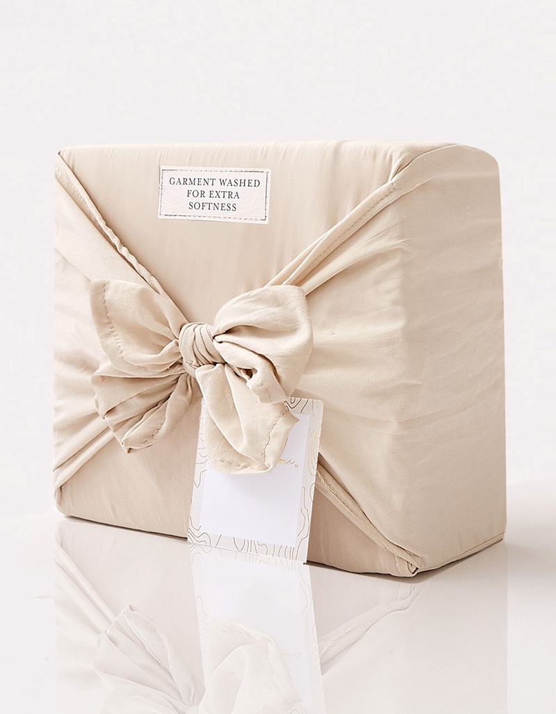 LUMINA LOU Solid Garment Washed 4 Piece Queen Sheet Set image number 0