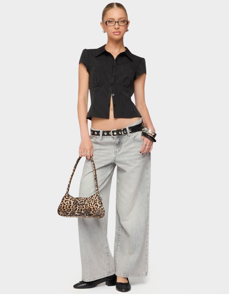 EDIKTED Petite Magda Low Rise Acid Wash Jeans image number 4