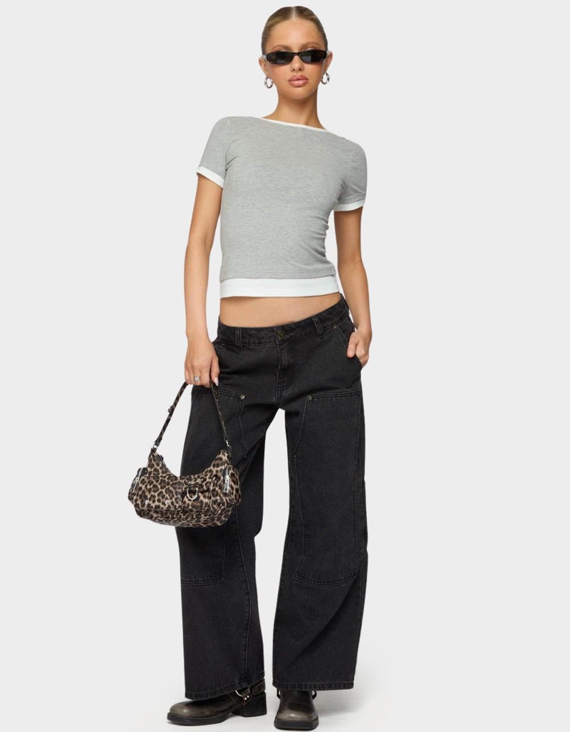 EDIKTED Petite Ayla Low Rise Carpenter Jeans image number 4