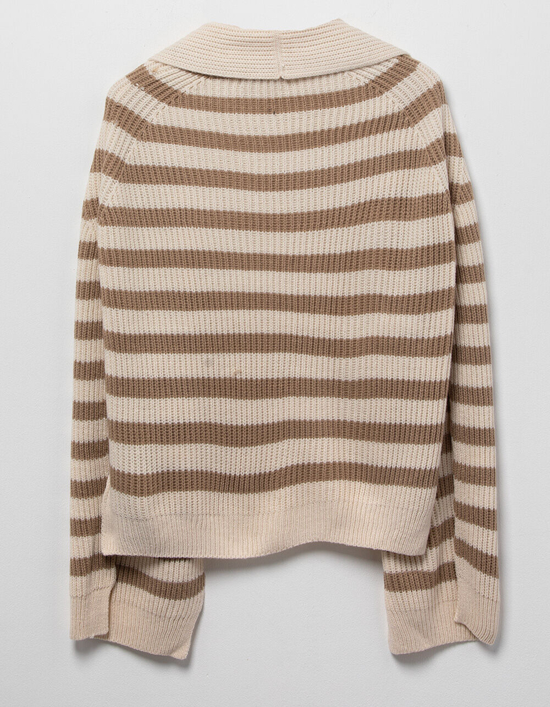 DO EVERYTHING IN LOVE Sweater Scarf image number 4