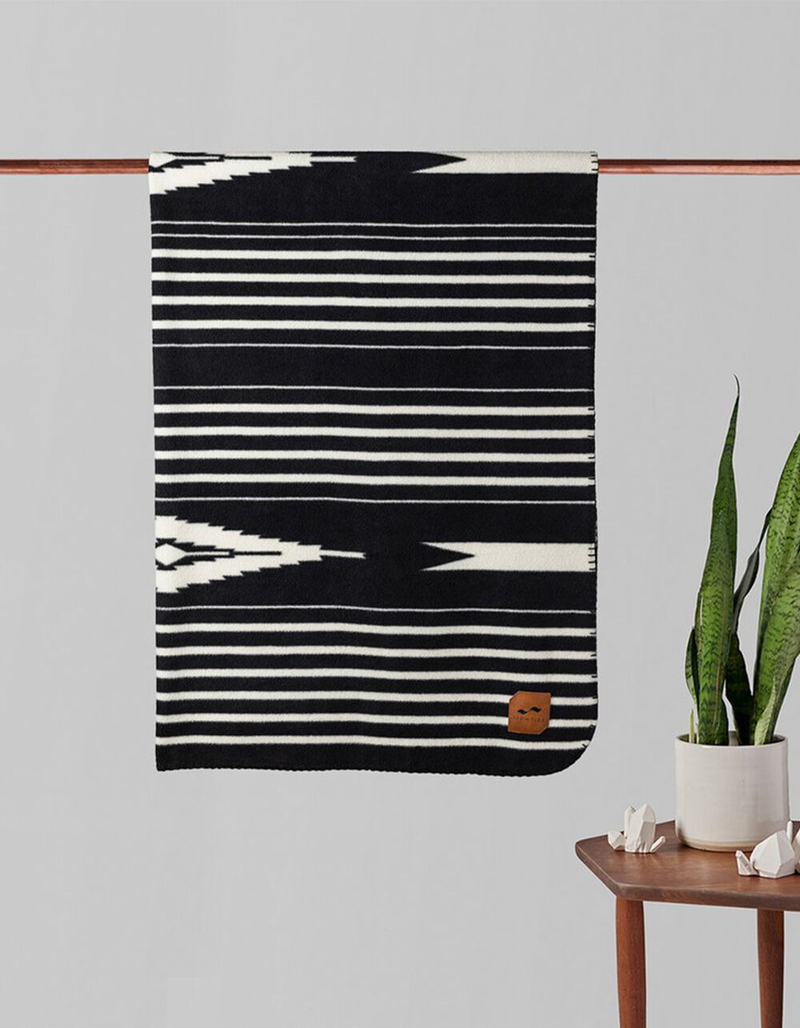 SLOWTIDE Hayden Fleece Blanket image number 0