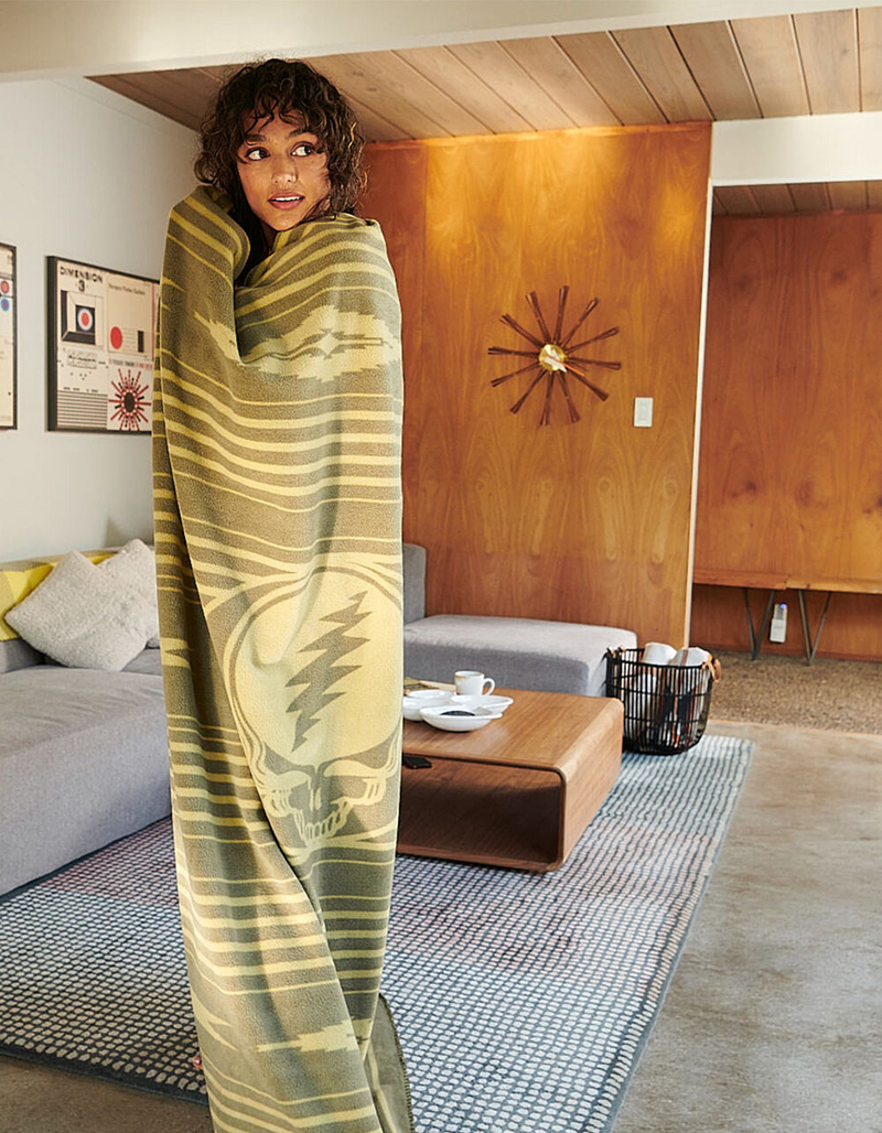 SLOWTIDE Jammer Fleece Blanket image number 4