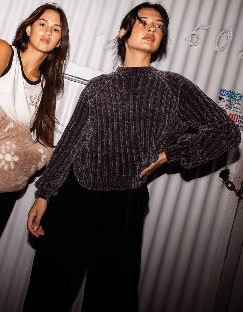 VOLCOM She Savage Womens Sweater image number 2