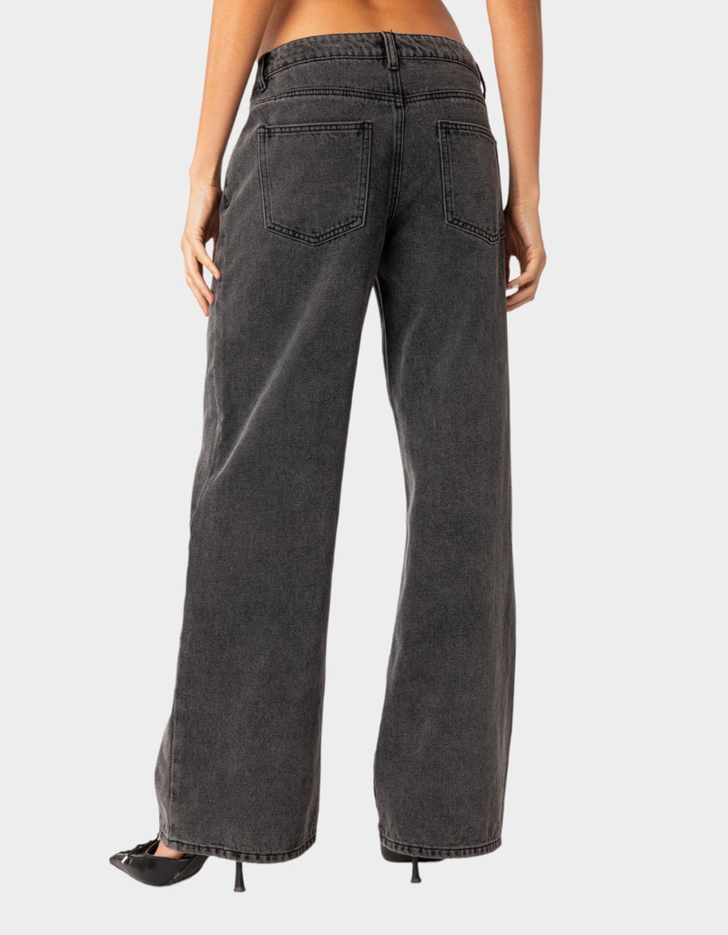 EDIKTED Raelynn Washed Low Rise Jeans image number 4