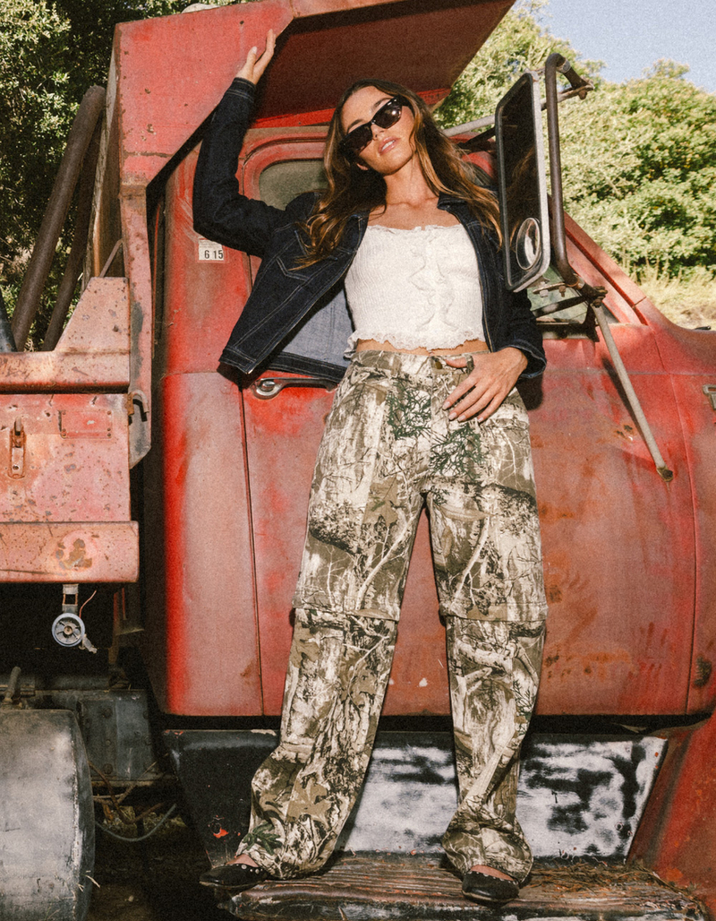 WEST OF MELROSE Convertible Camo Womens Pants image number 8