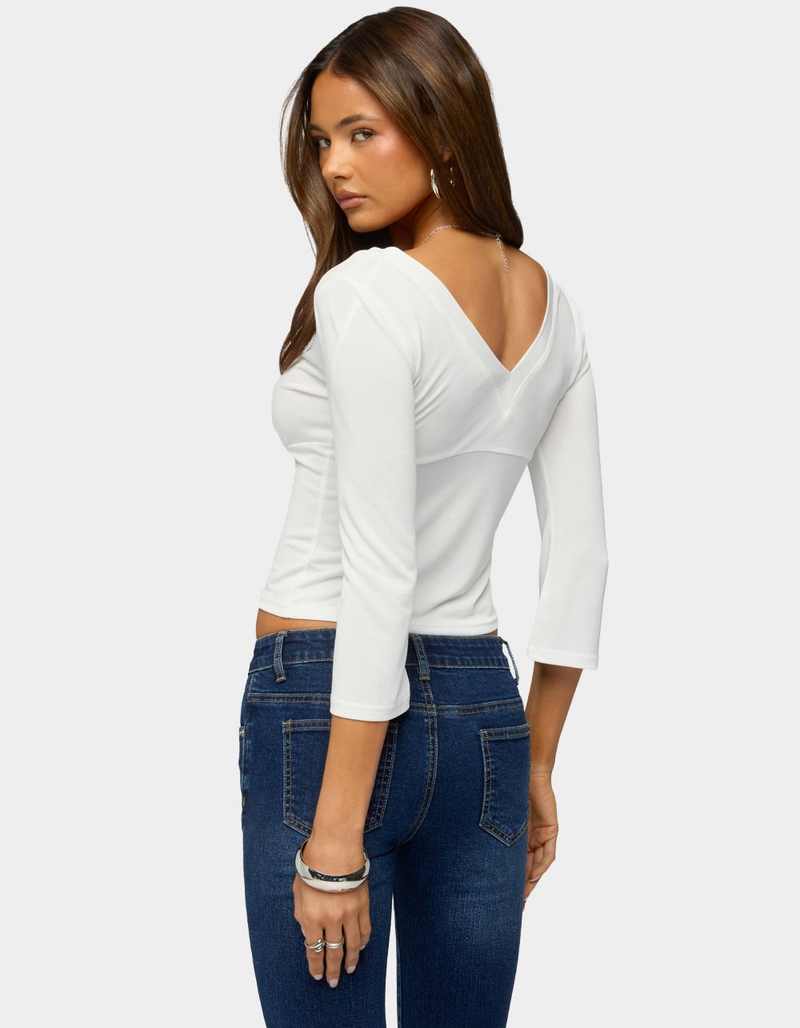 EDIKTED Mar V-Neck Quarter Sleeve Top image number 2