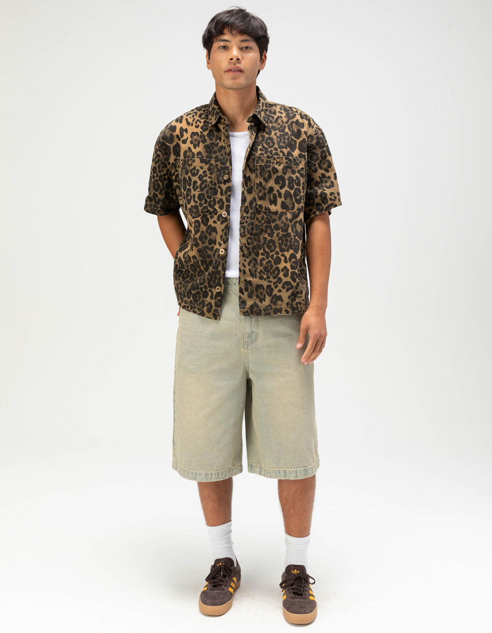 RSQ Mens Cropped Washed Twill Leopard Button Up Shirt - LEOPARD