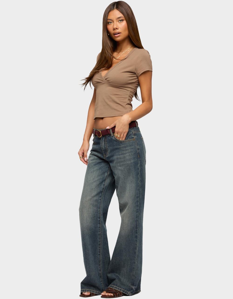 EDIKTED Merinda V-Neck Tee image number 3