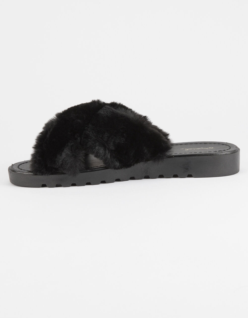 QUPID Faux Fur Criss Cross Black Womens Slide Sandals image number 3