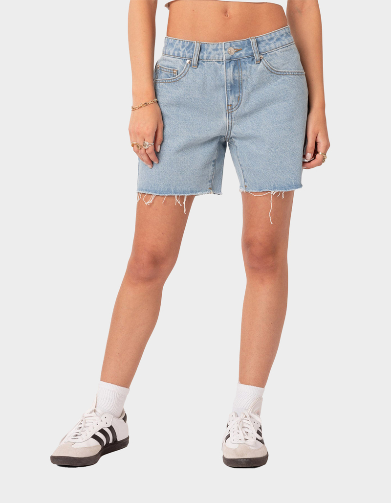 EDIKTED Tomboy Low Rise Denim Shorts image number 0