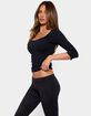 EDIKTED Desi Scoop Neck Three-Quarter Sleeve Top image number 2